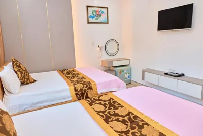 Habitación Doble con Vistas a la Montaña — Ngoc Linh Hostel and Travel
